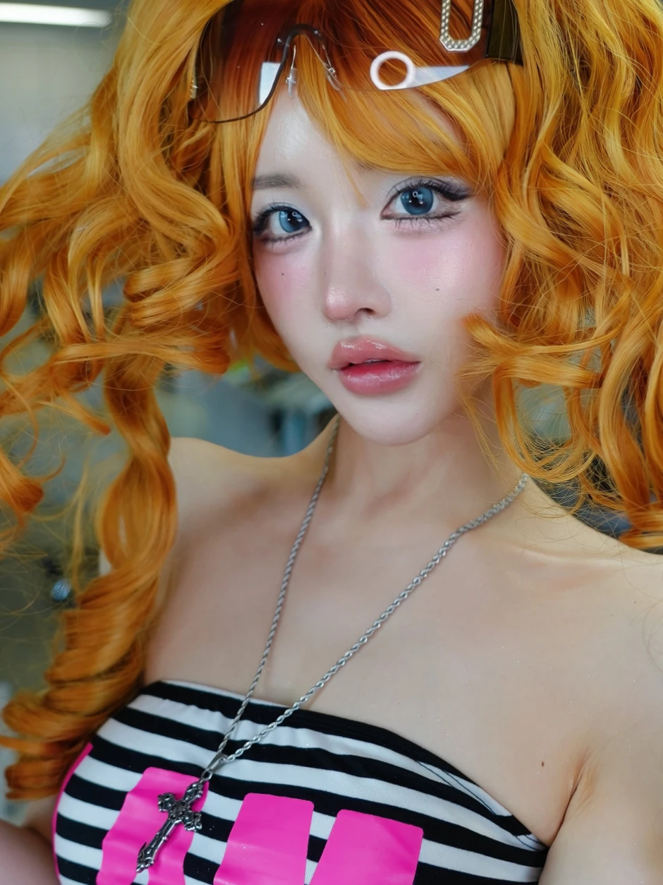 "Hồi sinh" trend Y2K, hot girl khiến CĐM thích thú với giao diện khác lạ