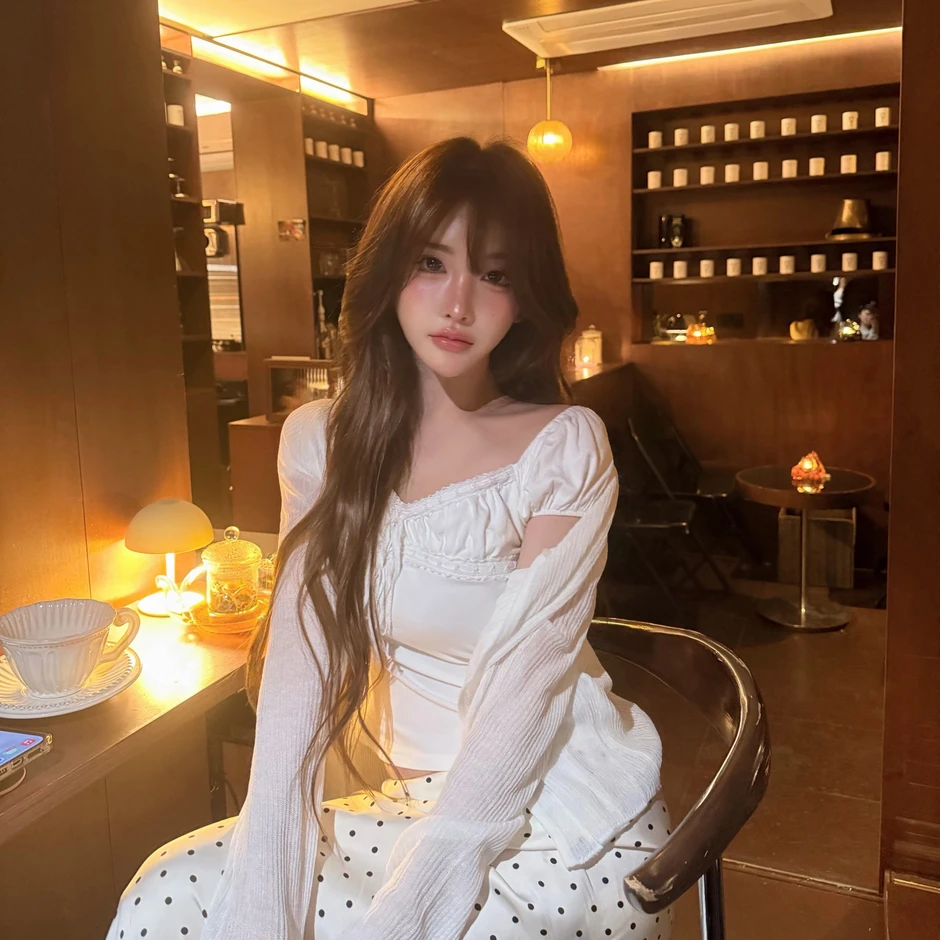 "Hồi sinh" trend Y2K, hot girl khiến CĐM thích thú với giao diện khác lạ