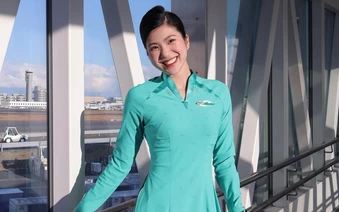 "Lên đồ" đi làm và "lột xác" khi đi chơi, nữ tiếp viên hàng không khiến CĐM "choáng" vì như sống 2 cuộc đời