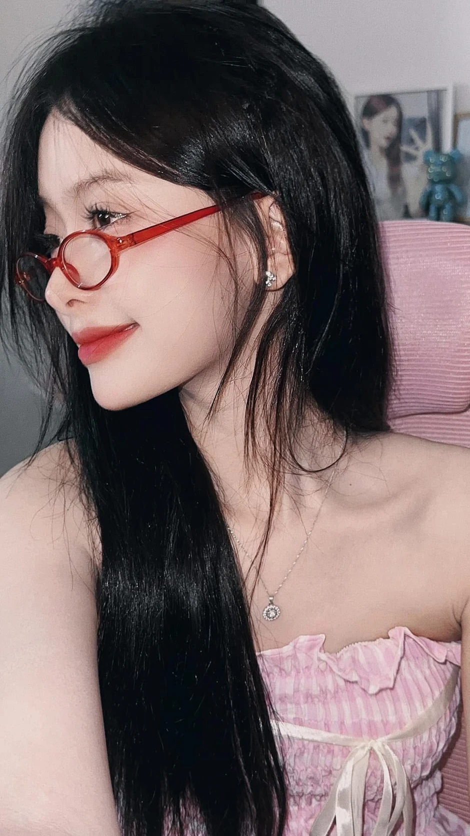 "Liều thuốc" ngọt ngào nhất hôm nay, nữ dược sĩ gây thương nhớ với nụ cười tỏa nắng "Liều thuốc" ngọt ngào nhất hôm nay, nữ dược sĩ gây thương nhớ với nụ cười tỏa nắng