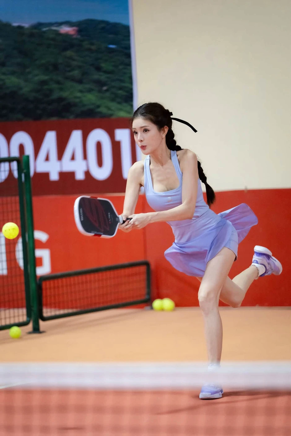 "Quẩy" hết mình trên sân Pickleball, Lily Luta ghi điểm với nhan sắc ấn tượng