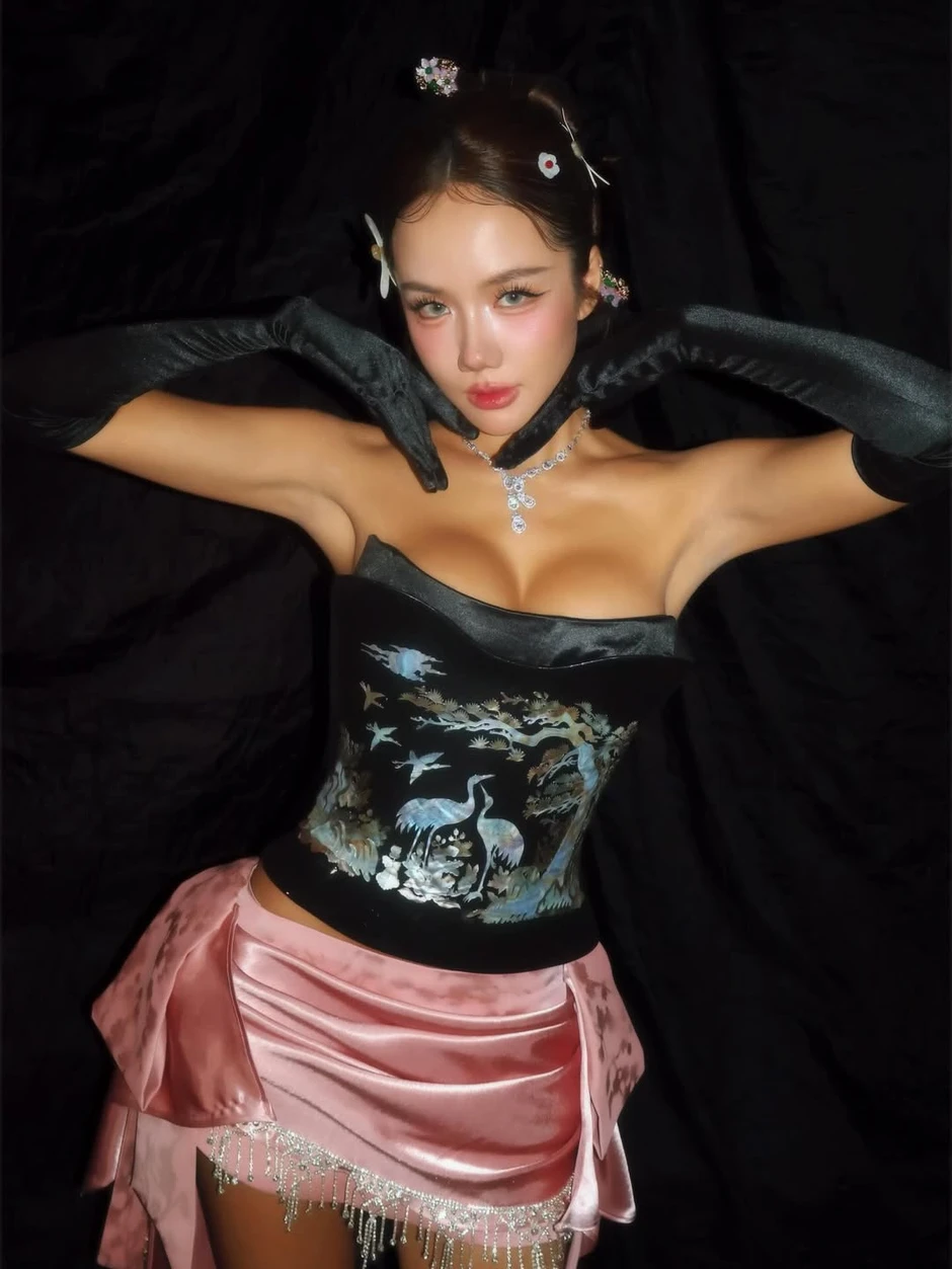 "Vợ quốc dân" Phương Ly tự tung ảnh hot, đường cong cực nét, "đốt mắt" người nhìn "Vợ quốc dân" Phương Ly tự tung ảnh hot, đường cong cực nét, "đốt mắt" người nhìn