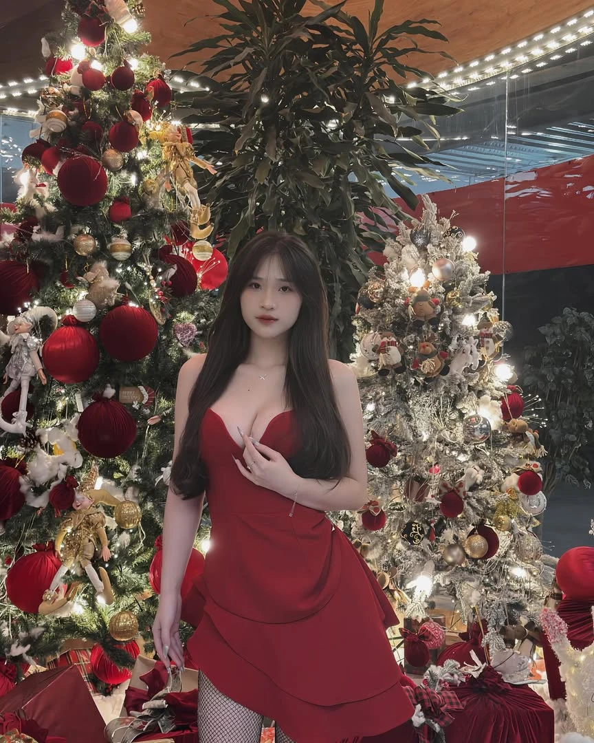 "Xả ảnh" biển trước khi hết hè, nàng hot girl xinh đẹp "đốn tim" người xem với vóc dáng ấn tượng "Xả ảnh" biển trước khi hết hè, nàng hot girl xinh đẹp "đốn tim" người xem với vóc dáng ấn tượng