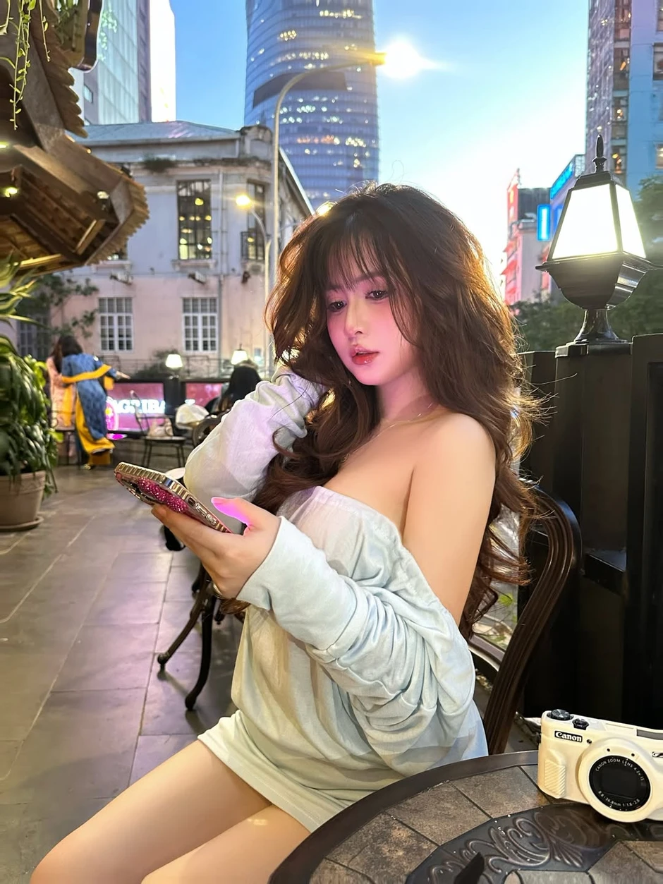 5 năm 1 hành trình, nữ TikToker "triệu follow" ngày càng thăng hạng, vẫn giữ nguyên nụ cười trong trẻo thuở ban đầu khiến anh em "gục ngã" 5 năm 1 hành trình, nữ TikToker "triệu follow" ngày càng thăng hạng, vẫn giữ nguyên nụ cười trong trẻo thuở ban đầu khiến anh em "gục ngã"