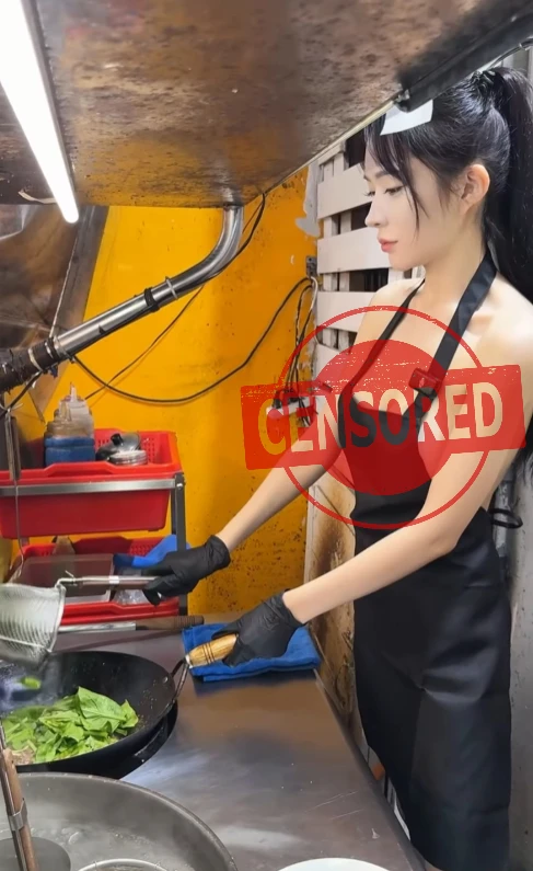 Ăn mặc phản cảm đứng bán "lẩu bò", chiêu trò marketing của hot girl xinh đẹp khiến CĐM không khỏi ngán ngẩm Ăn mặc phản cảm đứng bán "lẩu bò", chiêu trò marketing của hot girl xinh đẹp khiến CĐM không khỏi ngán ngẩm