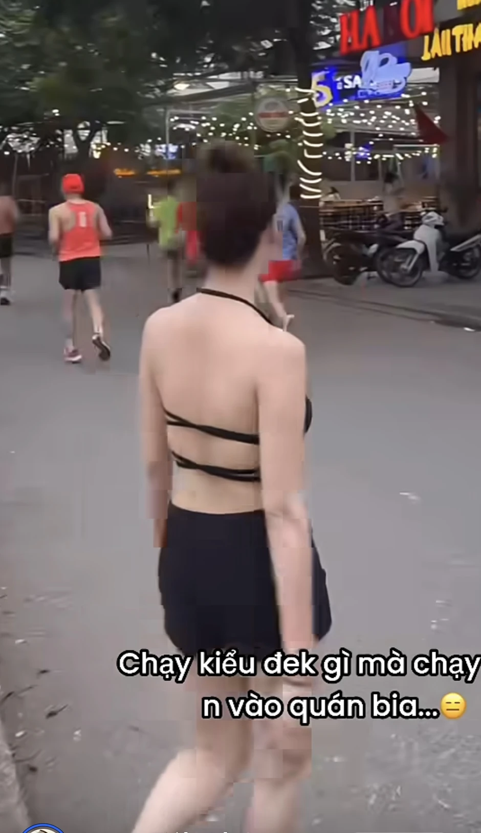 Bị chỉ trích vì thời trang chạy bộ hở bạo, cô gái trẻ không ngại "combat" tay đôi với cộng đồng mạng