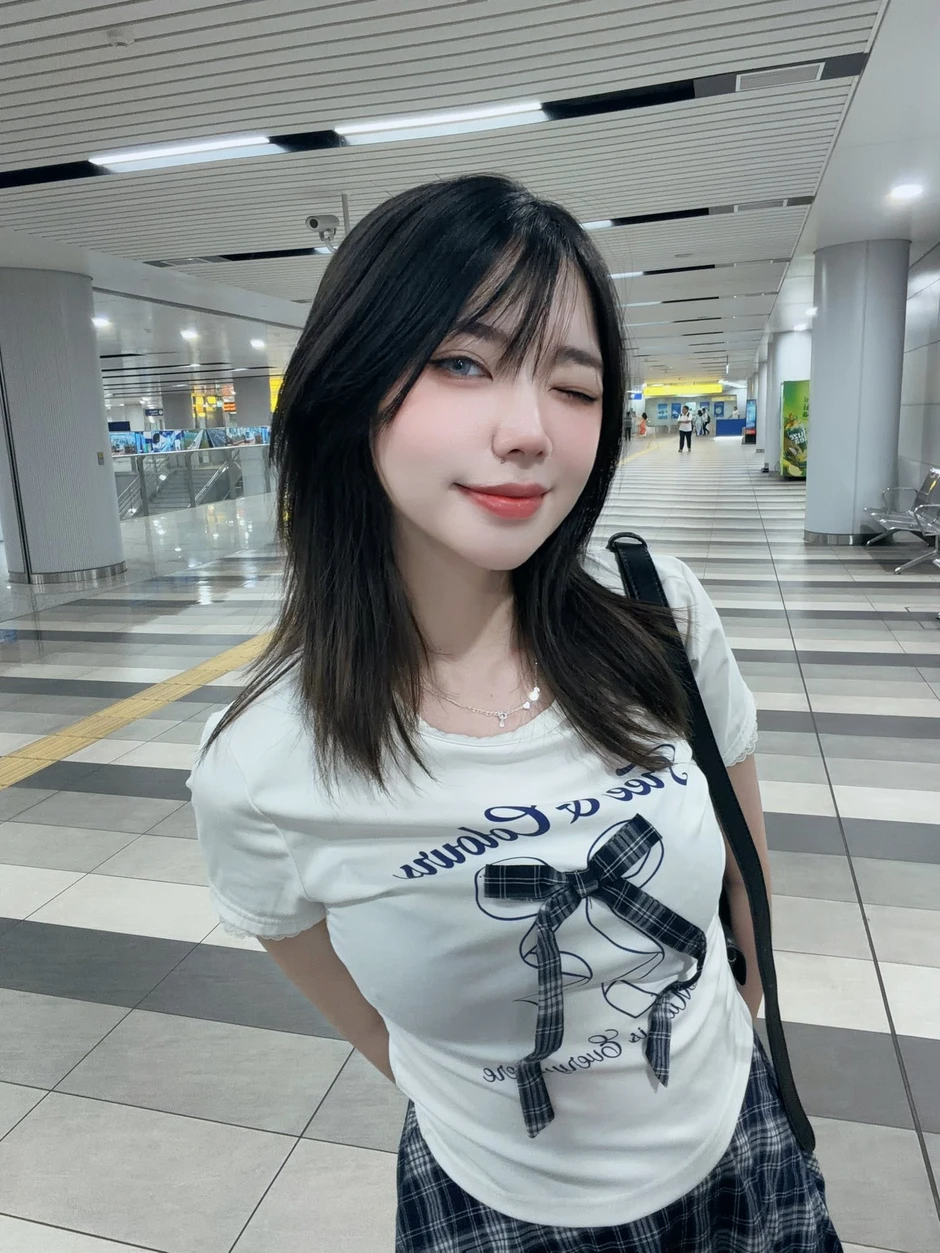 Biến đau thương thành "cợt nhả", Remind khiến fan "té ngửa" với màn xuất hiện chấn động