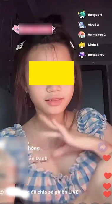Nữ TikToker khều donate bằng hành vi phản cảm trong game tương tác gây bức xúc