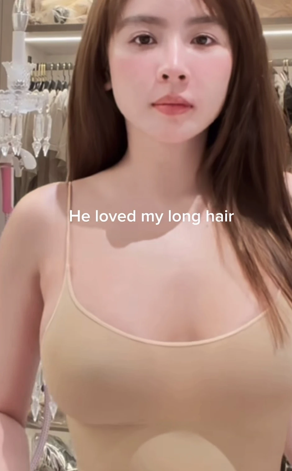 Cắt tóc để "cắt tình": Diện mạo cực ấn tượng của hot girl Phương Bora