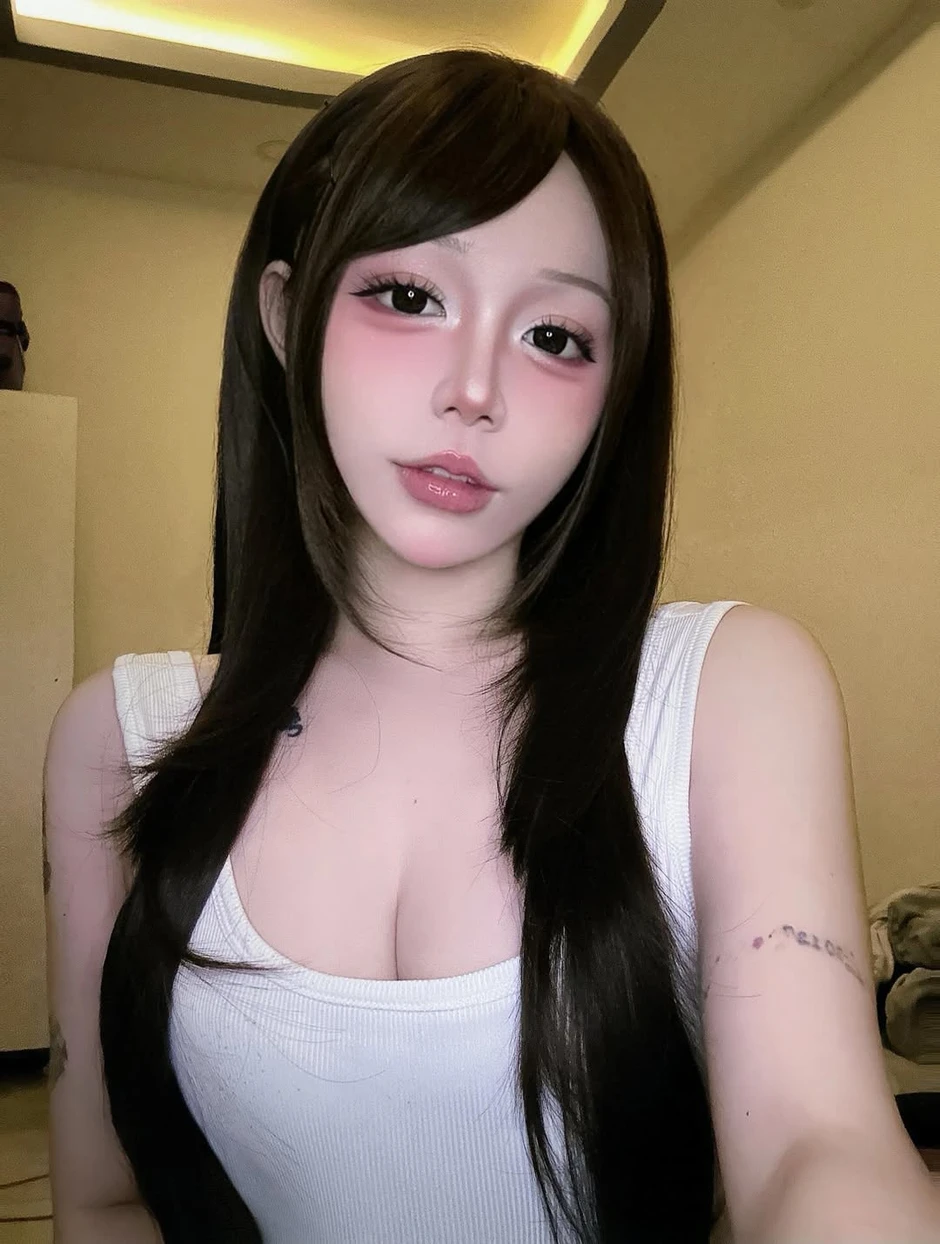 Chán cosplay, nữ coser "đổi gió" đón hè bằng một bộ ảnh mới