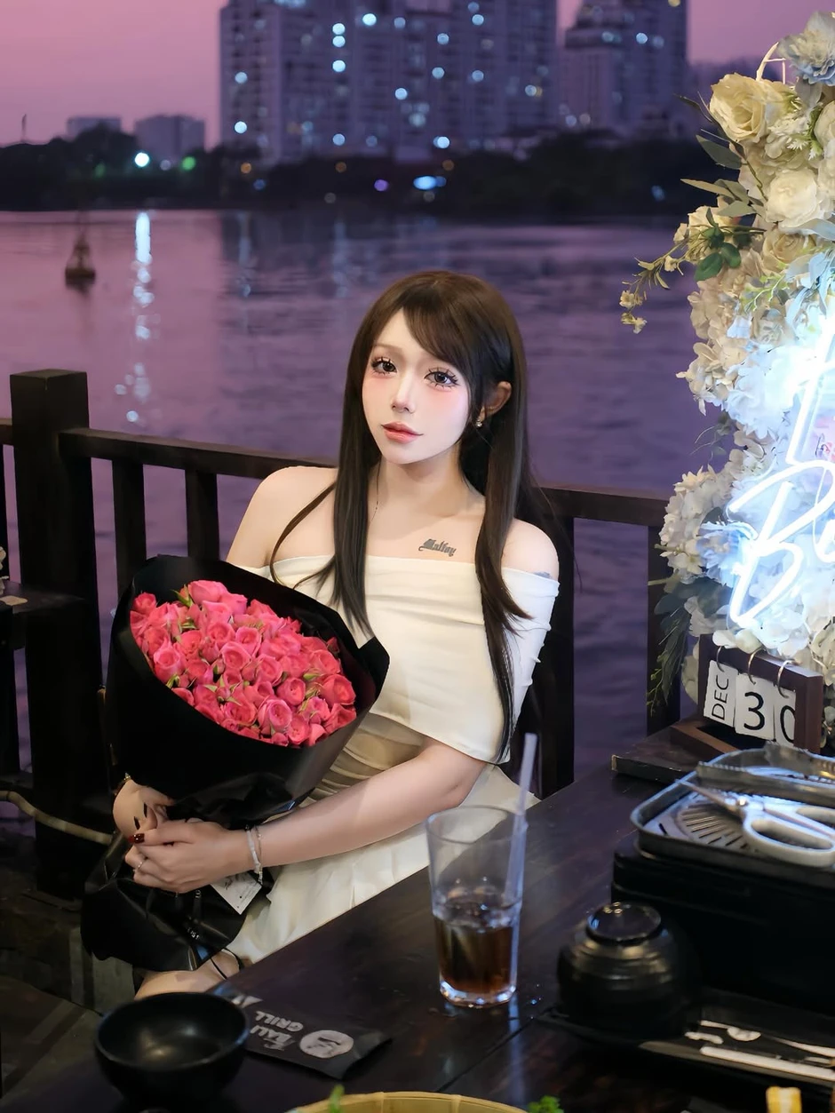 Chán cosplay, nữ coser "đổi gió" đón hè bằng một bộ ảnh mới