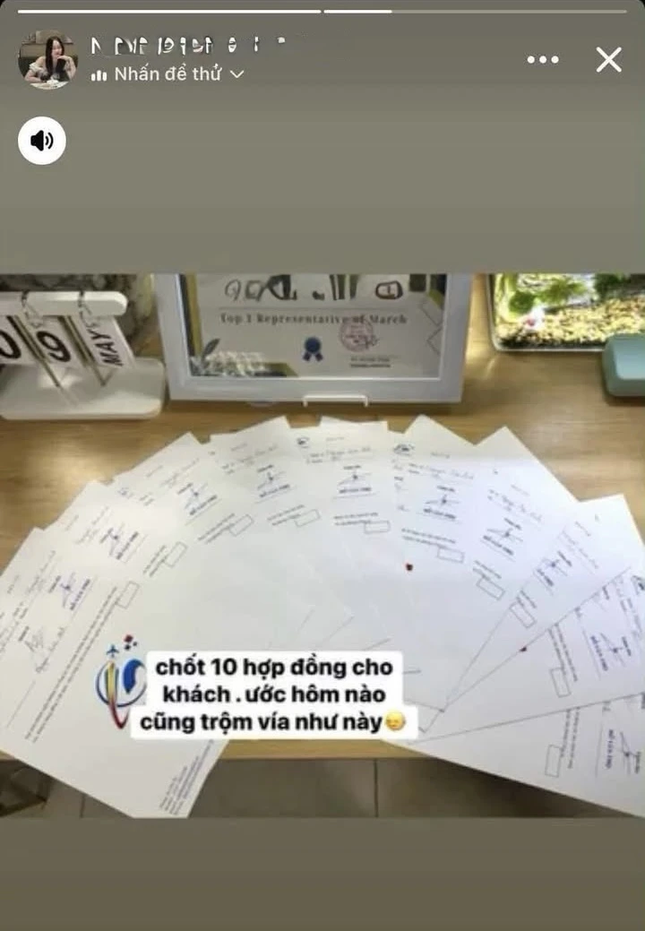 Chân dung cô gái sống “ký sinh”, nhận bão phẫn nộ trong phóng sự "Cạm bẫy từ các hợp đồng kỳ nghỉ" Chân dung cô gái sống “ký sinh”, nhận bão phẫn nộ trong phóng sự "Cạm bẫy từ các hợp đồng kỳ nghỉ"