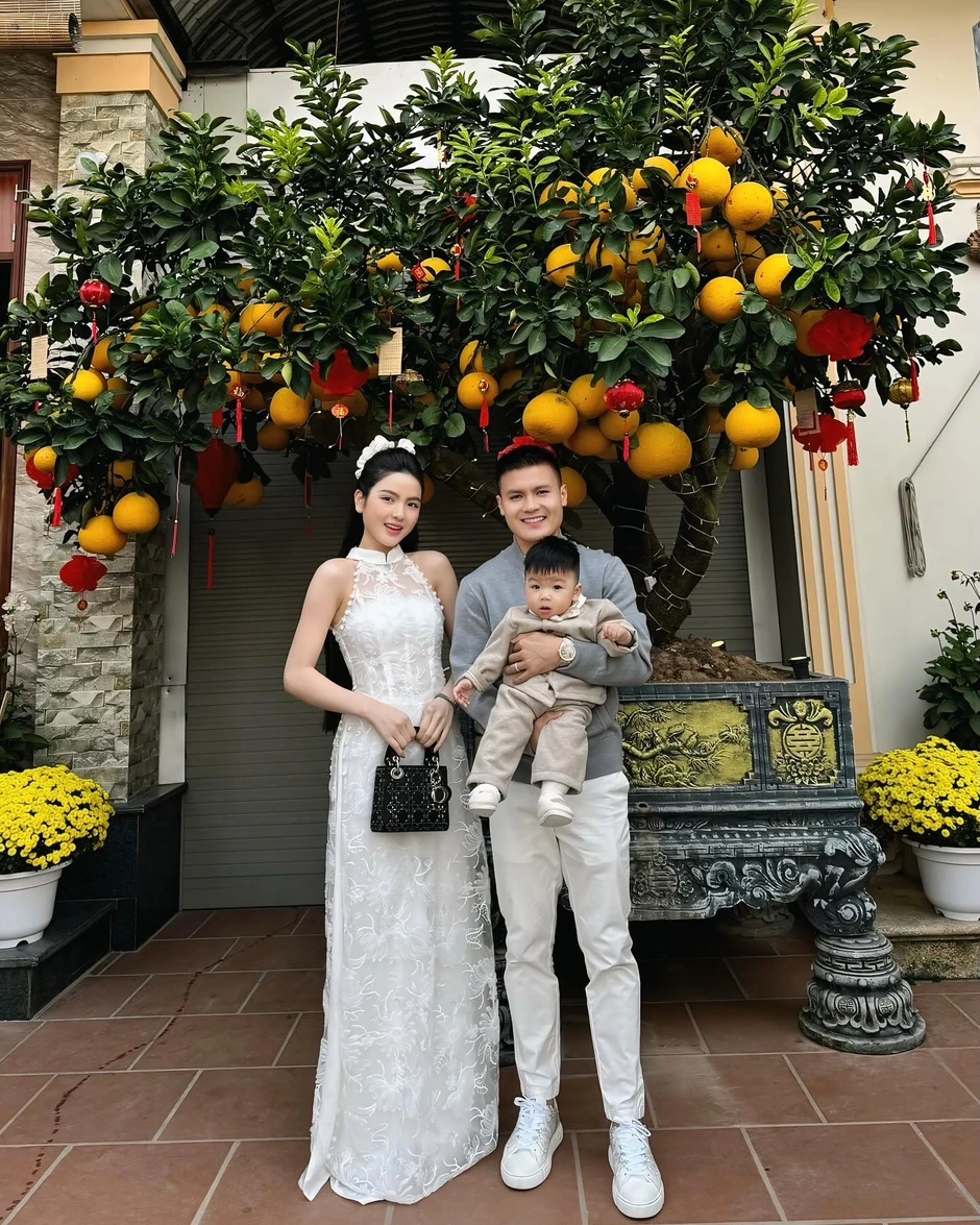 Chu Thanh Huyền đáp trả bình luận chê Q1 'tí hon' khiến cộng đồng mạng bất ngờ
