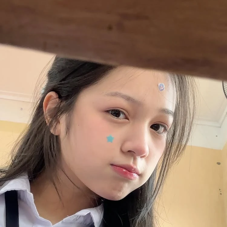 Chuẩn "nữ chính tình đầu", hot girl học đường tung bộ ảnh tung bộ ảnh thanh xuân "gây thương nhớ"