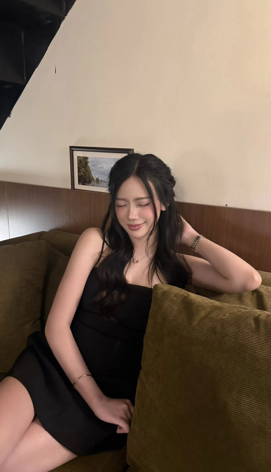 Chụp ảnh quá đẹp, hot girl được CDM ví như "Jisoo" về Việt Nam Chụp ảnh quá đẹp, hot girl được CDM ví như "Jisoo" về Việt Nam