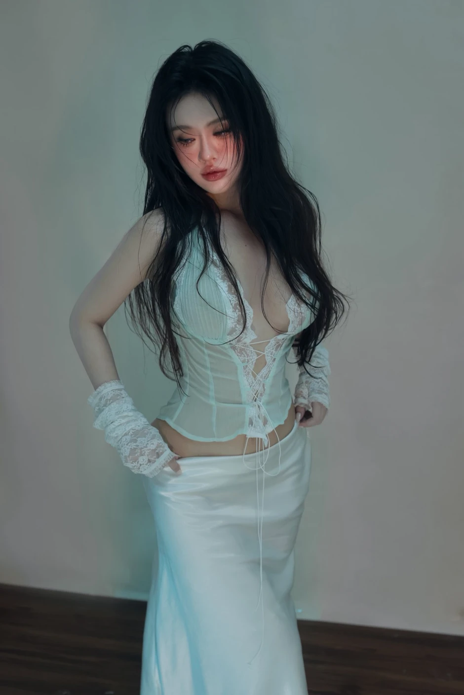 Chụp studio đầy ấn tượng, hot girl "gây mê" với visual đầy khí chất