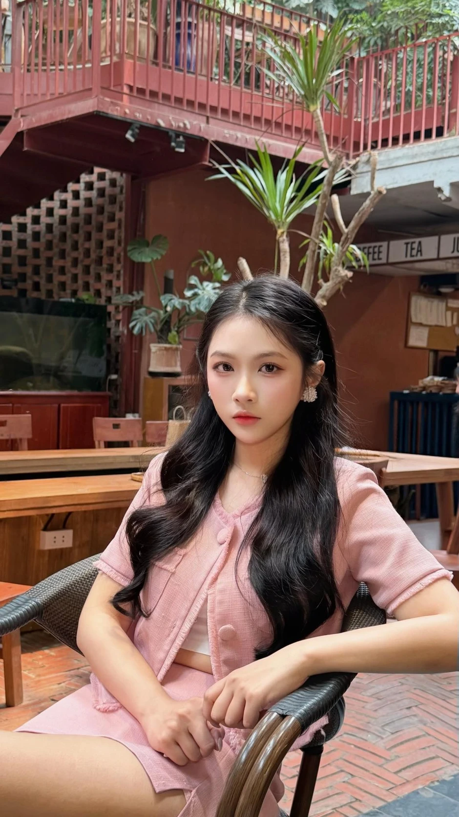 Công khai ủng hộ Ronaldo đến mức này, hot girl xinh đẹp khiến người xem thích thú - MOBILE