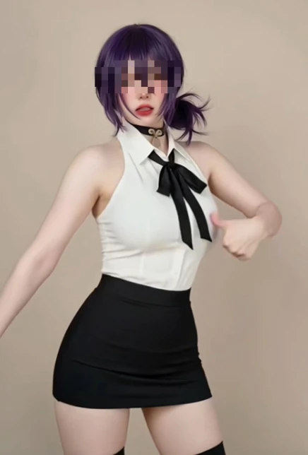 Cosplay quá "mượt", kênh TikTok khiến người xem hoài nghi là AI