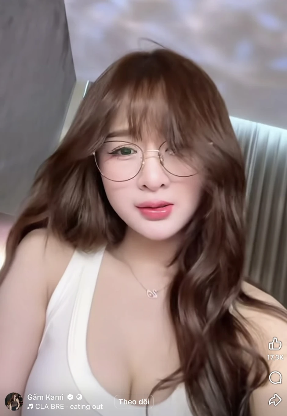 Đăng ảnh mới nhưng bị fan tràn vào đòi "trả lại Gấm Kami ngày xưa", chính chủ phản ứng thế nào?
