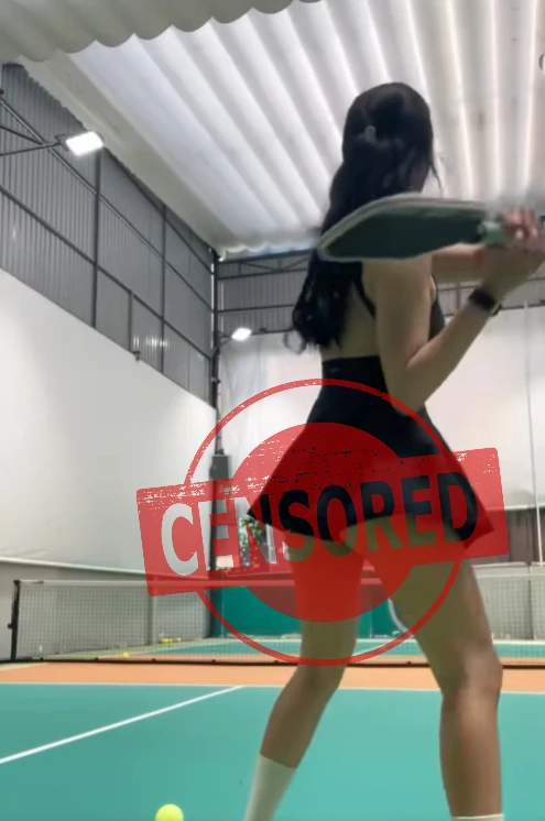 Dạy CĐM cách chơi Pickleball, hot girl gây phẫn nộ vì góc quay quá phản cảm, chẳng khác nào chiêu trò câu view bất chấp Dạy CĐM cách chơi Pickleball, hot girl gây phẫn nộ vì góc quay quá phản cảm, chẳng khác nào chiêu trò câu view bất chấp