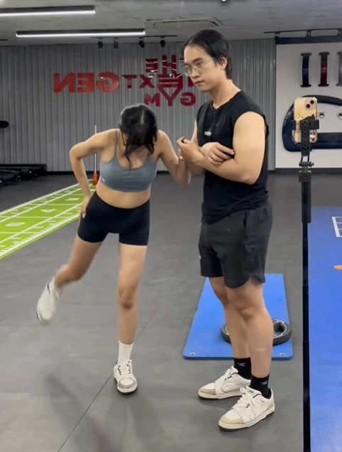 Đi tập gym yêu PT và cái kết