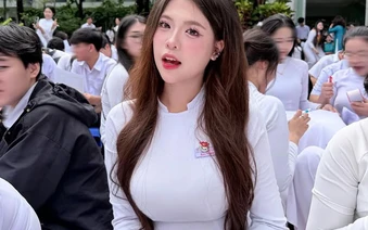 Diện áo dài trắng, nữ sinh hút hơn 300K lượt xem, CĐM phong cho danh hiệu "cả trường crush"