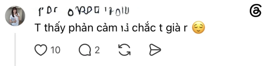Diện đồ ngắn đi cà phê rồi lên mạng hỏi ý kiến, cô gái nhận rổ "gạch đá"