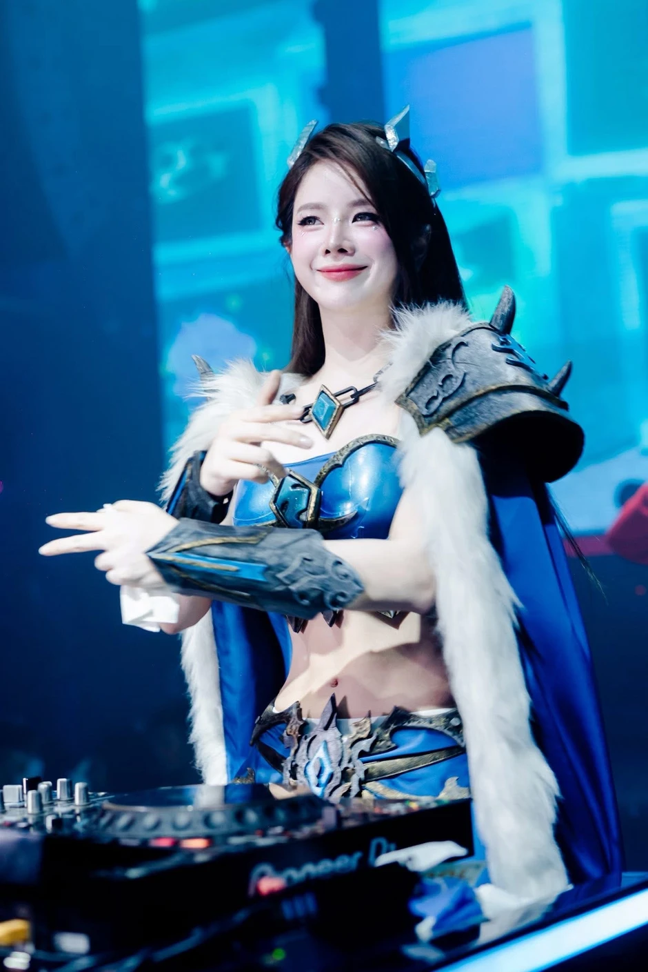 DJ Mie lại tung "skin", vừa xuất hiện đã khiến fan gục ngã