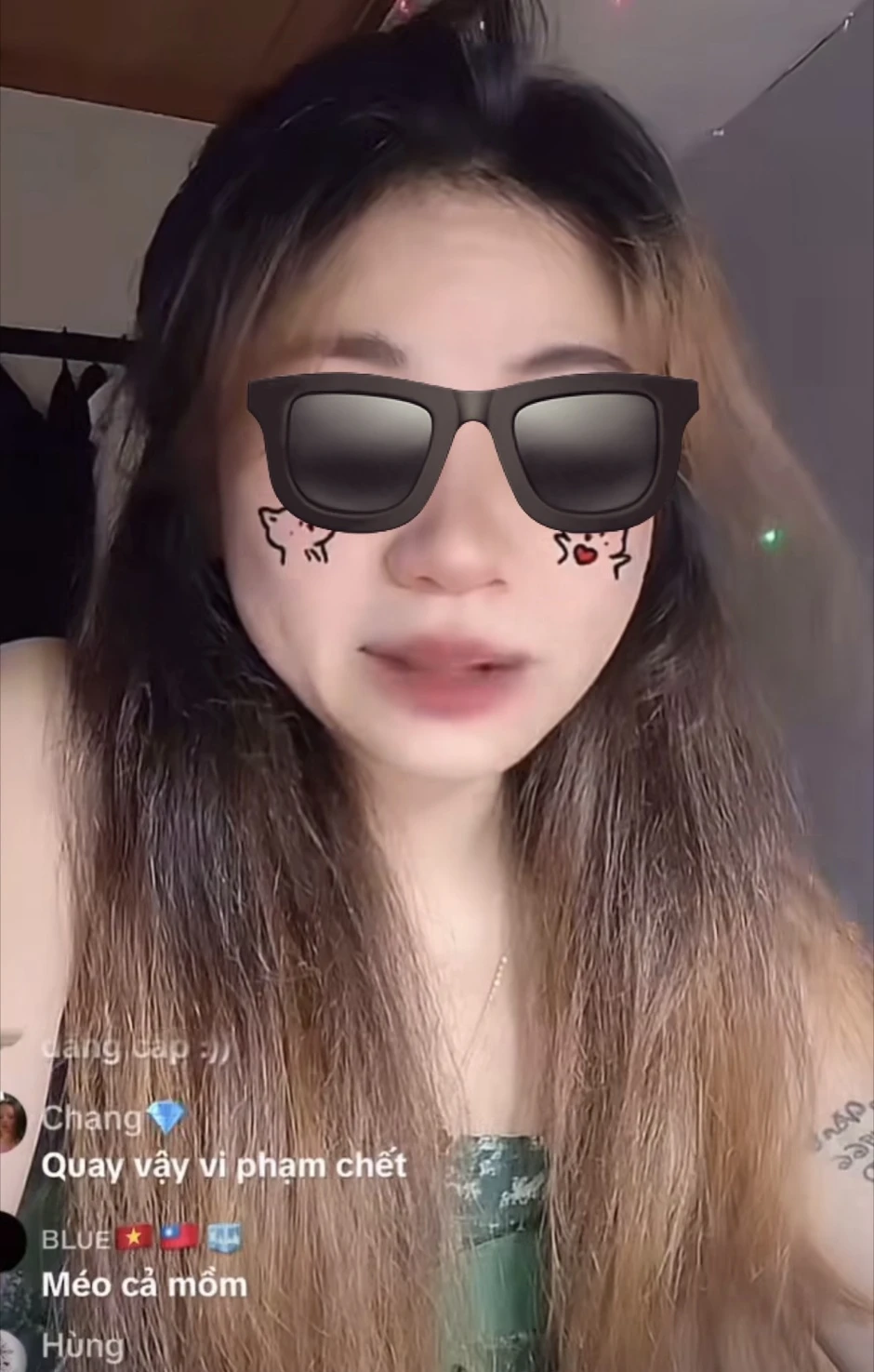 Đứng hình màn livestream sử dụng ch.ất c.ấm câu view và pha vạch áo cực s.ốc