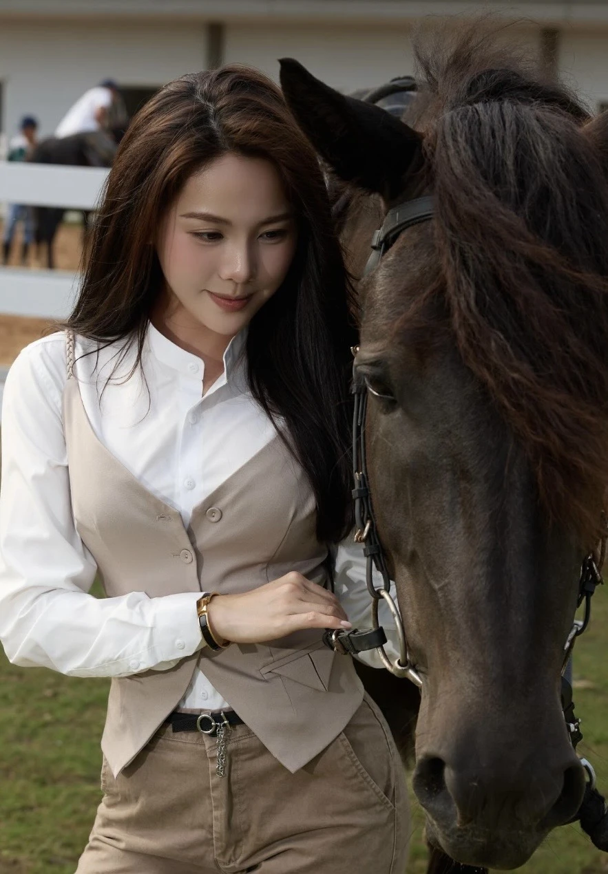 Đứng hình trước màn cưỡi ngựa thần sầu của hot girl làng Pick Đứng hình trước màn cưỡi ngựa thần sầu của hot girl làng Pick