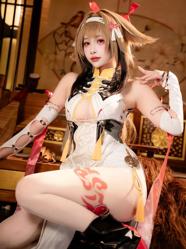 Fan Wuthering Waves trầm trồ bàn tán trước màn hóa thân của nữ coser này Fan Wuthering Waves trầm trồ bàn tán trước màn hóa thân của nữ coser này