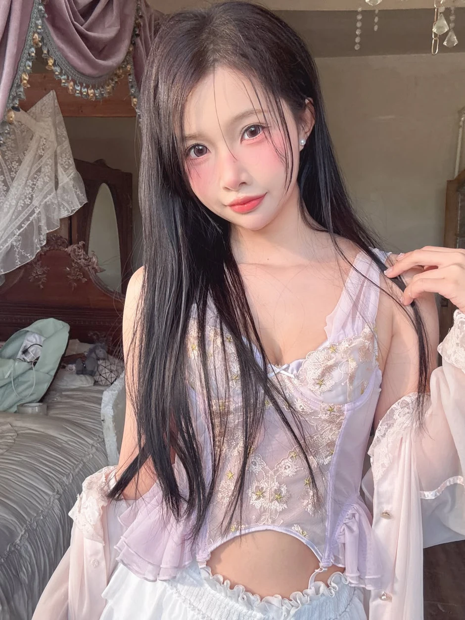 Fan Wuthering Waves trầm trồ bàn tán trước màn hóa thân của nữ coser này Fan Wuthering Waves trầm trồ bàn tán trước màn hóa thân của nữ coser này