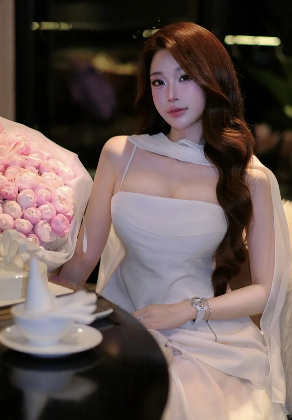 Gái xinh Pickleball "cân" mọi phong cách từ đời thường đến bộ ảnh cosplay Cửu Vĩ Hồ đẹp ma mị