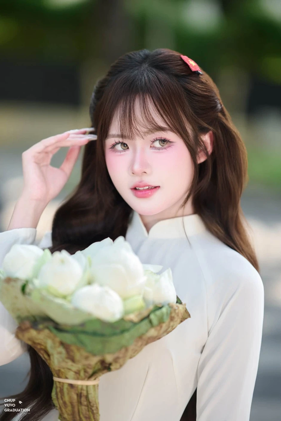 Gia nhập đường đua áo dài 2/9, hot girl khiến CĐM khen ngợi hết lời với bộ ảnh mới Gia nhập đường đua áo dài 2/9, hot girl khiến CĐM khen ngợi hết lời với bộ ảnh mới