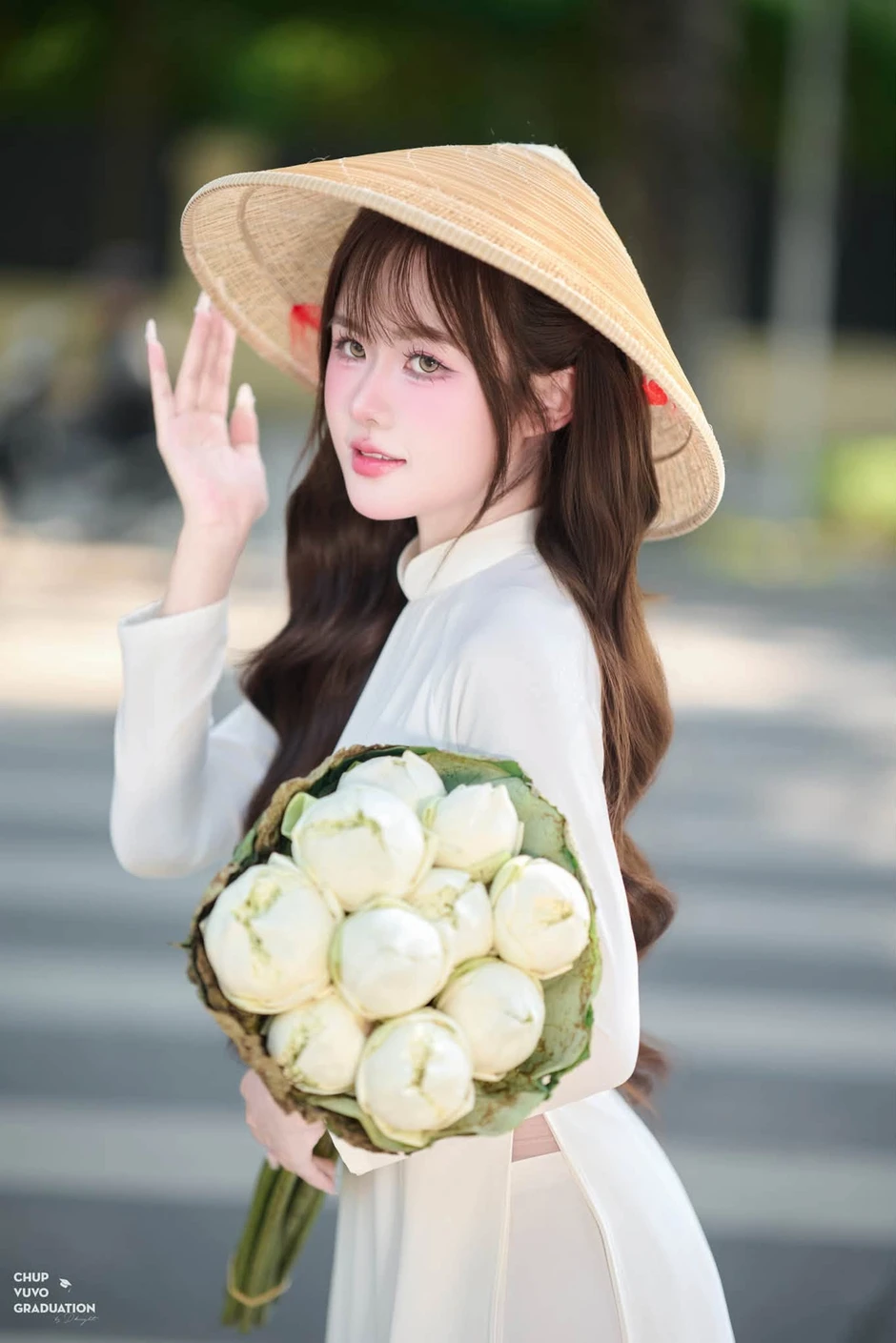 Gia nhập đường đua áo dài 2/9, hot girl khiến CĐM khen ngợi hết lời với bộ ảnh mới Gia nhập đường đua áo dài 2/9, hot girl khiến CĐM khen ngợi hết lời với bộ ảnh mới