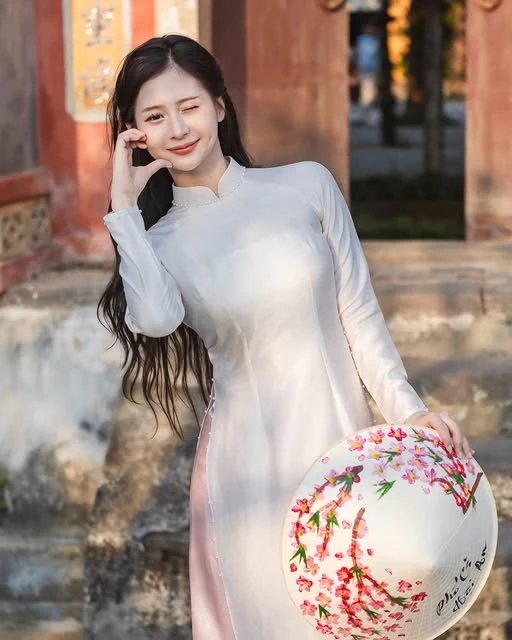 Hóa thân thành nàng thơ Việt, thiếu nữ Myanmar "đốn tim" cộng đồng mạng