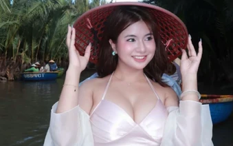 Hot girl đu trend miền Tây sông nước gây bão MXH