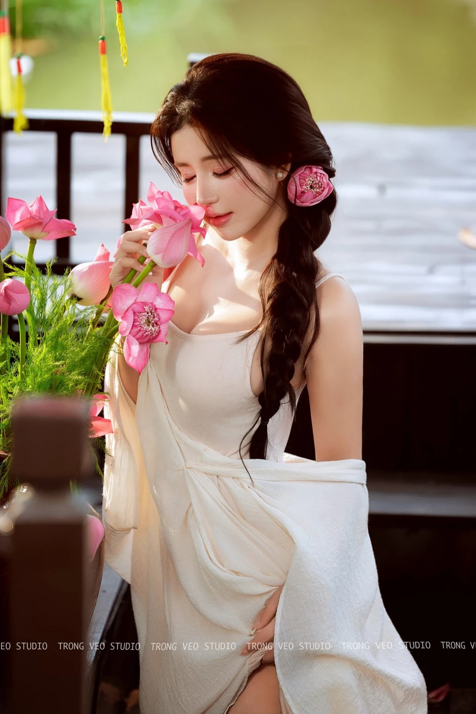 Hot girl Mai Linh 2k2 lại "gây mê" người xem với bộ ảnh "nàng thơ" hết sức ngọt ngào