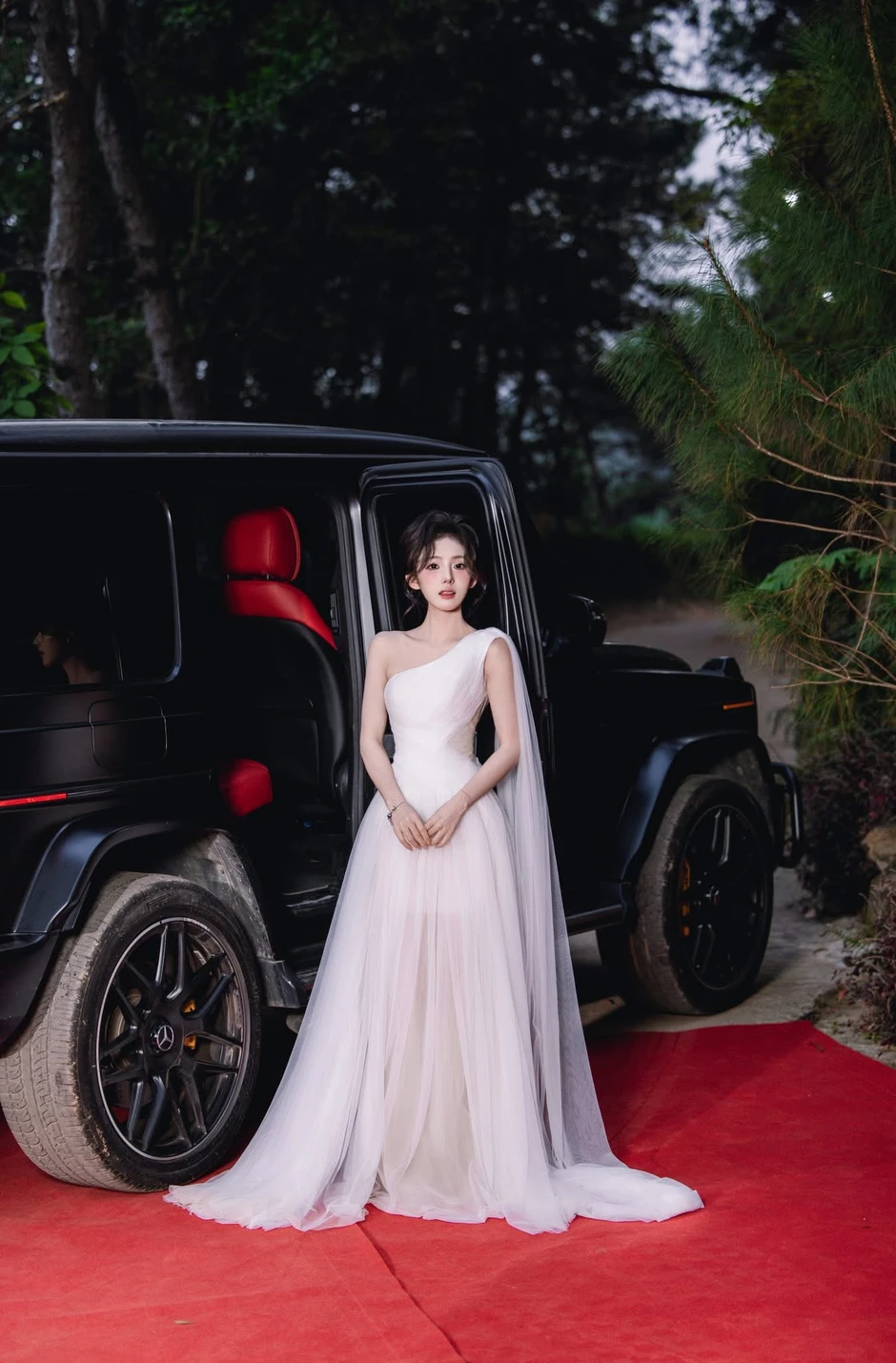 Hot girl nổi tiếng sau "thử thách 50k", nhan sắc 4 năm sau thế nào? Hot girl nổi tiếng sau "thử thách 50k", nhan sắc 4 năm sau thế nào?