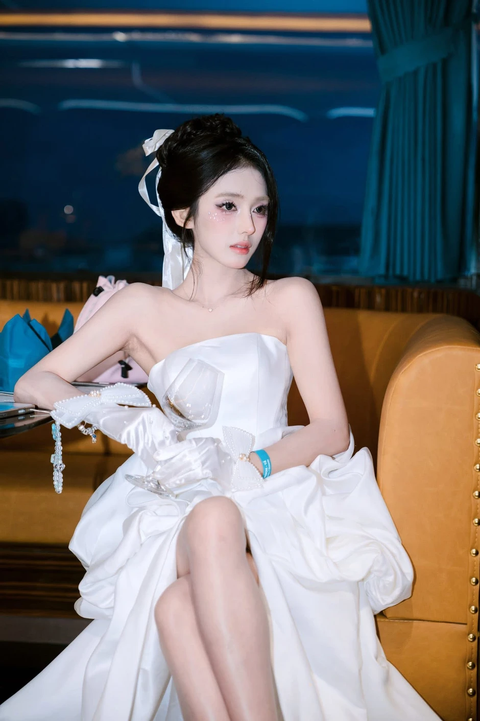 Hot girl nổi tiếng sau "thử thách 50k", nhan sắc 4 năm sau thế nào? Hot girl nổi tiếng sau "thử thách 50k", nhan sắc 4 năm sau thế nào?