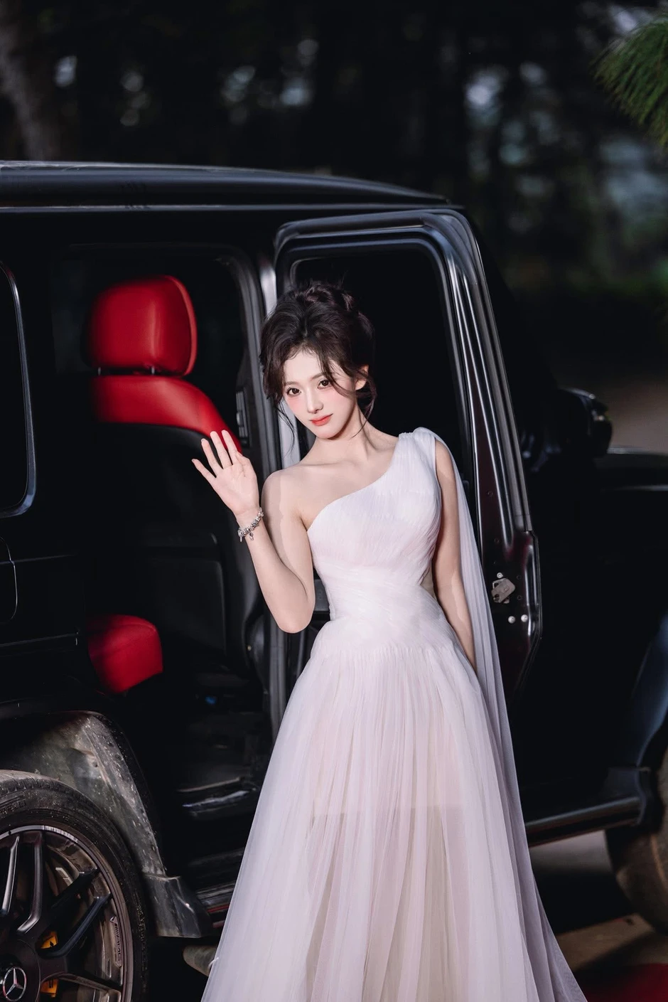 Hot girl nổi tiếng sau "thử thách 50k", nhan sắc 4 năm sau thế nào? Hot girl nổi tiếng sau "thử thách 50k", nhan sắc 4 năm sau thế nào?