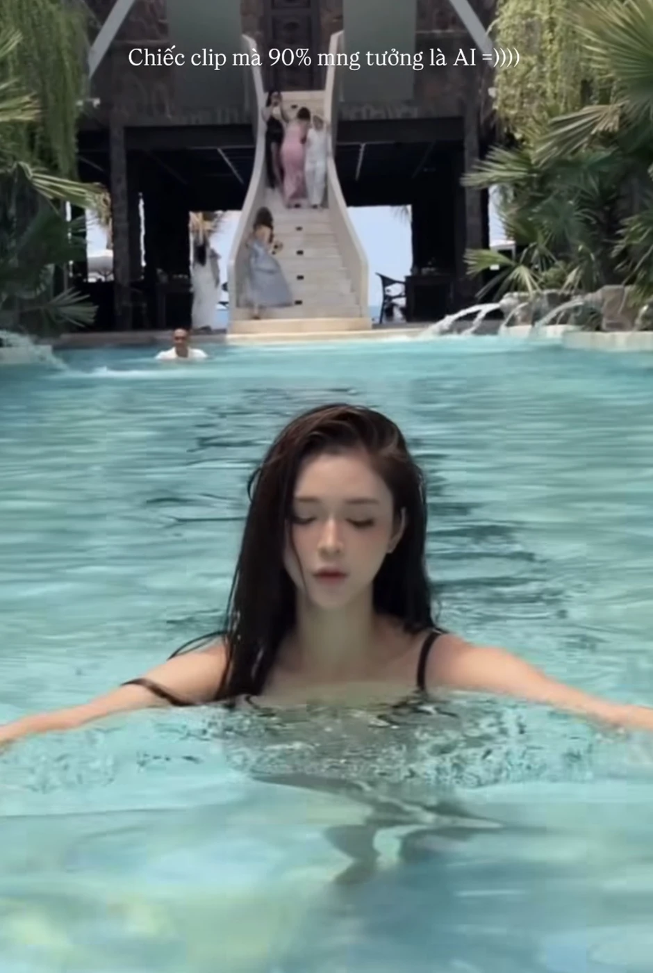 Hot girl tung clip "hack não" người xem về diện mạo, khẳng định 90% viewer tưởng AI