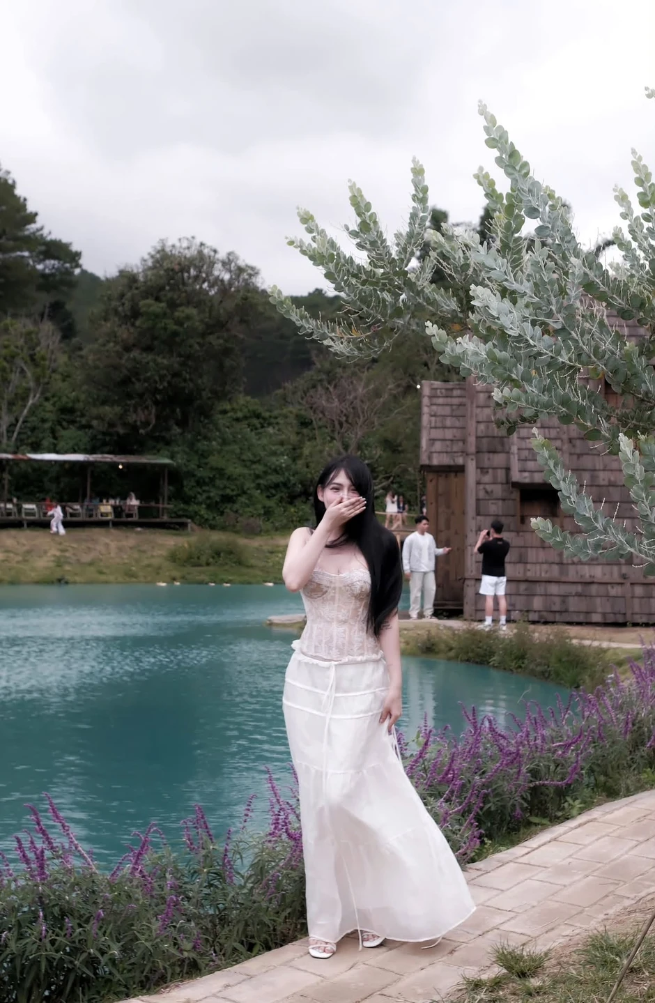 Hot girl Vy Vy giữ vững sức hút khi tái xuất Hot girl Vy Vy cá tính trong bộ ảnh tại Đà Lạt