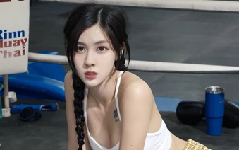 Hót-gơ "tập đánh vần" khiến người xem "đổ đứ đừ"