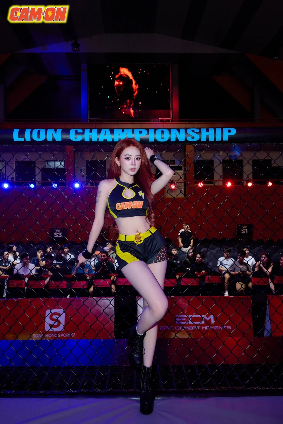 Hút trọn mọi ánh nhìn, đây là cách cô nàng Ring girl này làm chủ sân khấu Hút trọn mọi ánh nhìn, đây là cách cô nàng Ring girl này làm chủ sân khấu