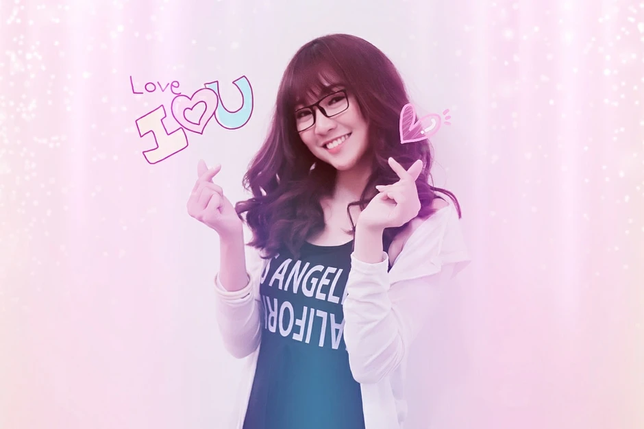 Idol CCTalk Như Hexi sau hơn một thập kỷ: Từ nàng thơ kẹo ngọt đến mỹ nhân sexy cực phẩm