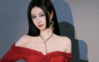 Jun Vũ cosplay Boa Hancock theo phong cách "kín cổng cao tường"