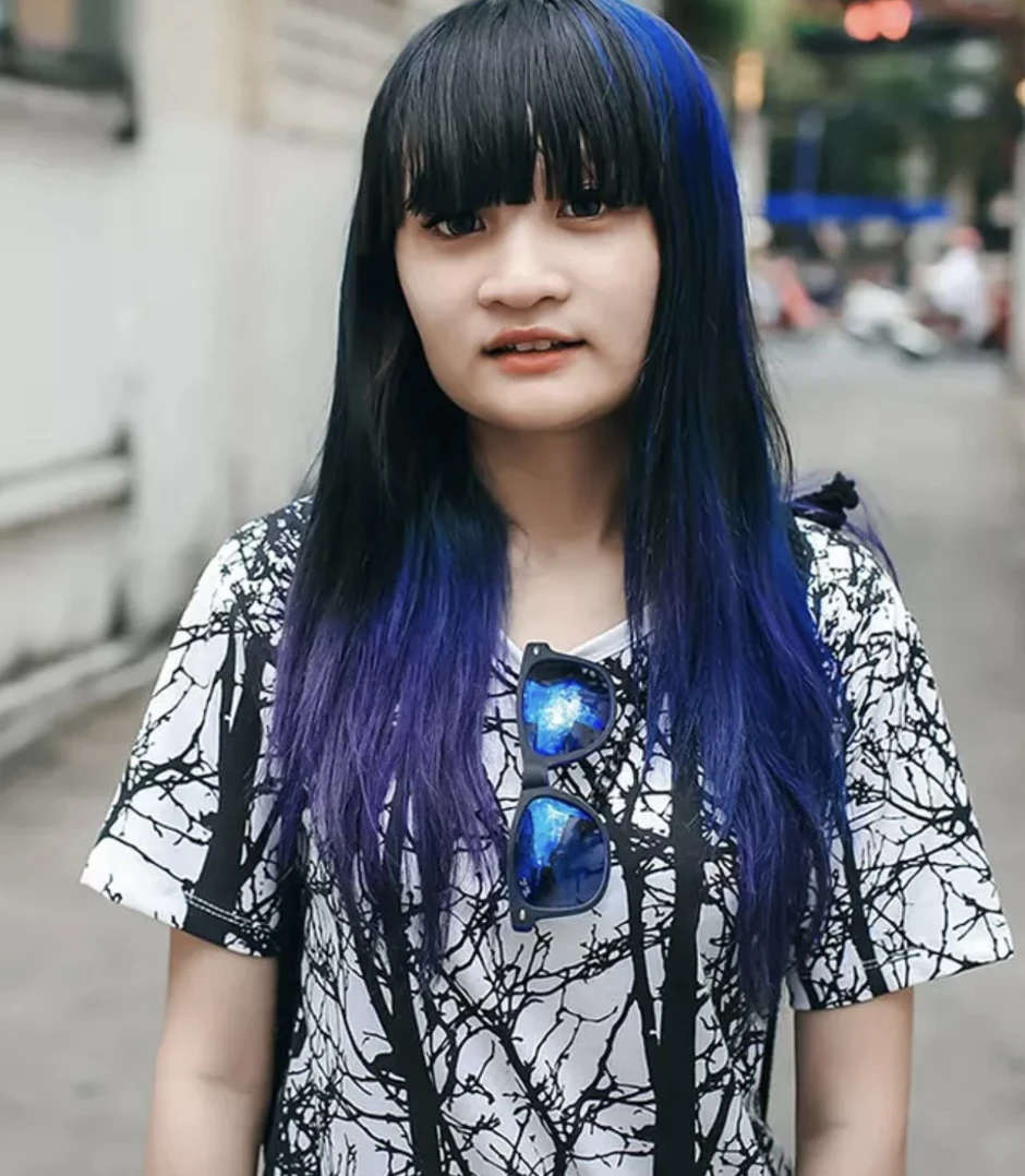Không nhận ra hotgirl “đại chiến phố đi bộ”, trang cá nhân toàn những hình ảnh bất chấp câu view
