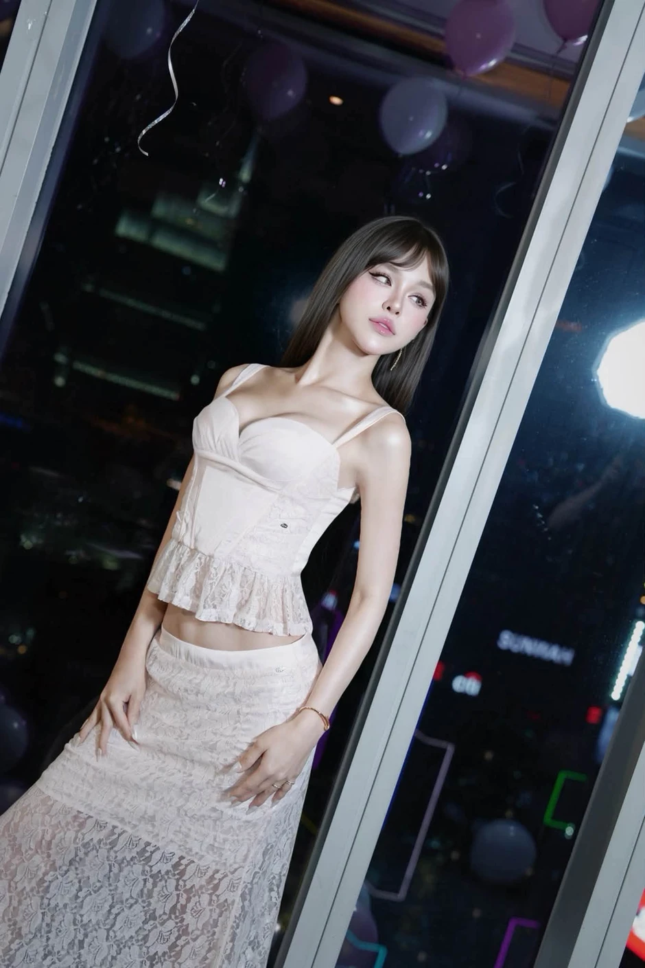 Không nhận ra nhan sắc của Trần Đức Bo: Từ hiện tượng mạng thị phi, cho tới "Bạch Nguyệt Quang" khiến vạn người mê mẩn Không nhận ra nhan sắc của Trần Đức Bo: Từ hiện tượng mạng thị phi, cho tới "Bạch Nguyệt Quang" khiến vạn người mê mẩn