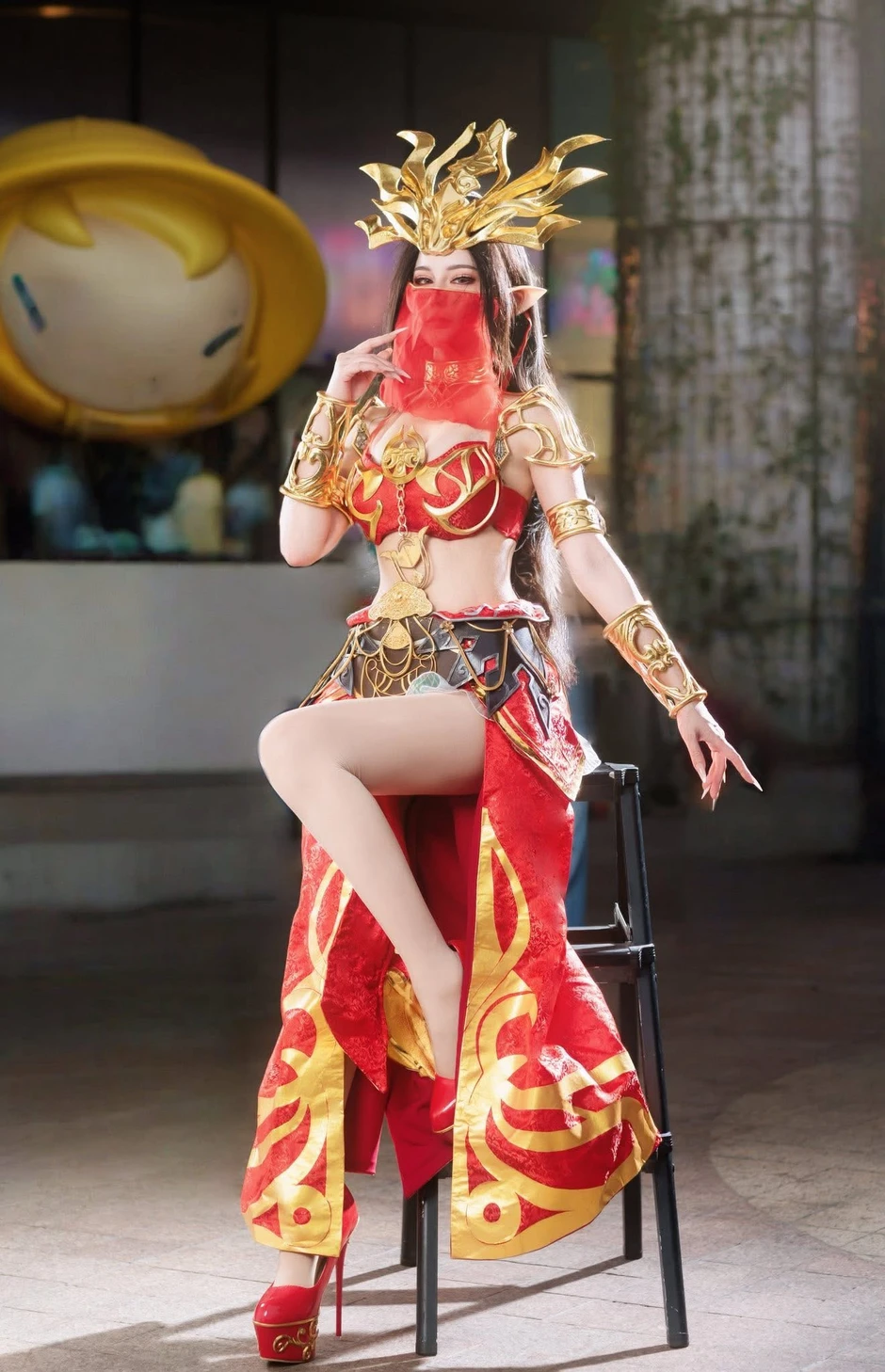 Không thể rời mắt với màn cosplay Mỹ Đỗ Toa Nữ Vương đẹp đến nghẹt thở Không thể rời mắt với màn cosplay Mỹ Đỗ Toa Nữ Vương đẹp đến nghẹt thở